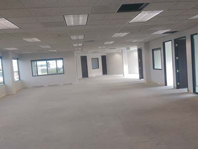 In and Out Removal Project Office Space 2